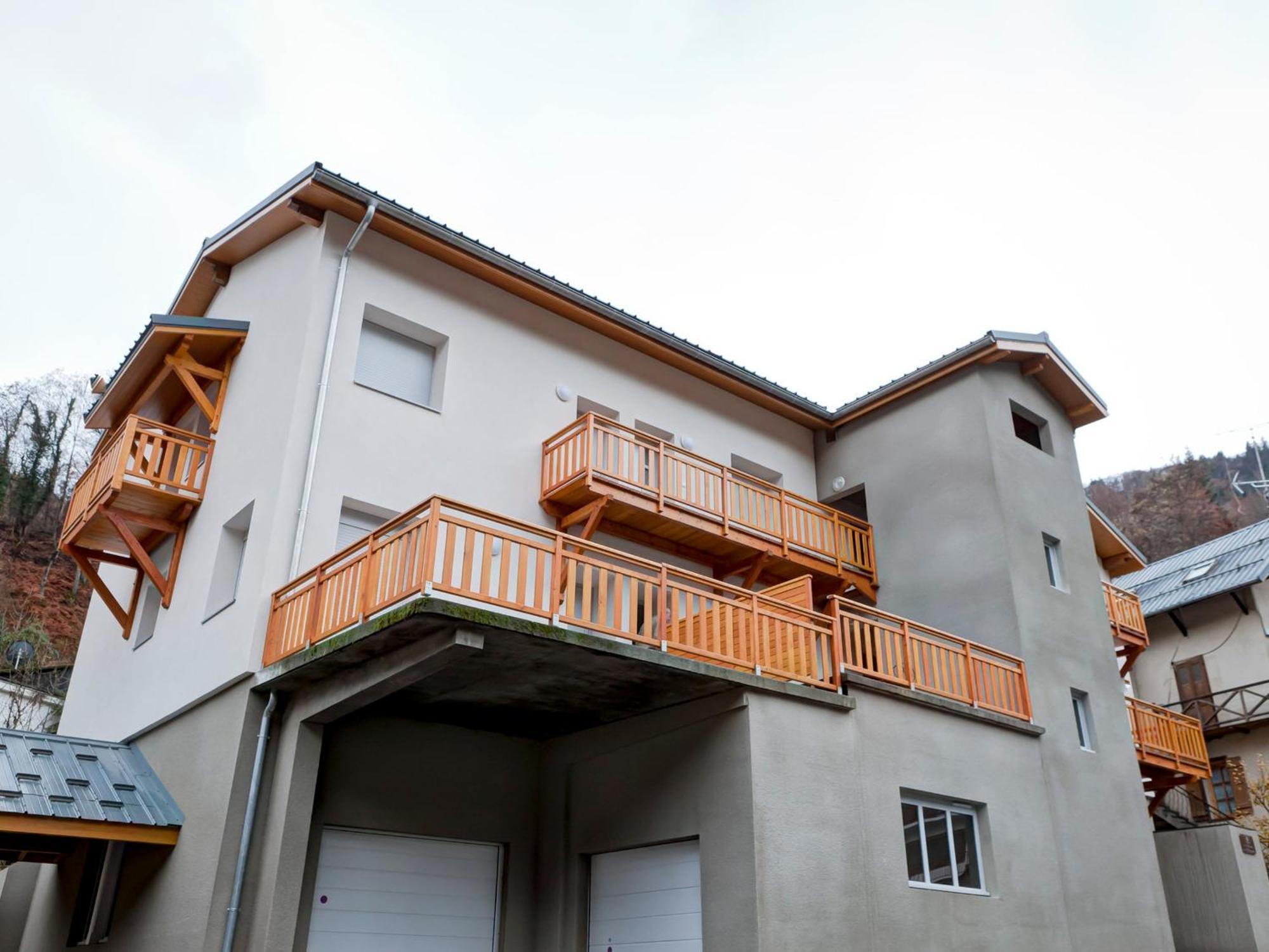 Appartement Neuf 2* Au Centre De Brides Avec Terrasse, Proche Telecabines Et Commerces - Fr-1-512-41 Εξωτερικό φωτογραφία